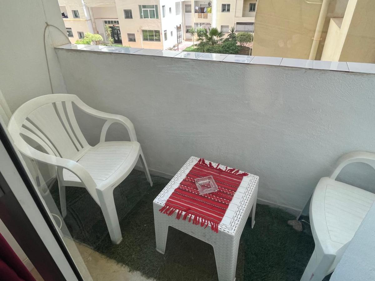 El Aouina: Superbe appartement S+1 en résidence Tunis Extérieur photo