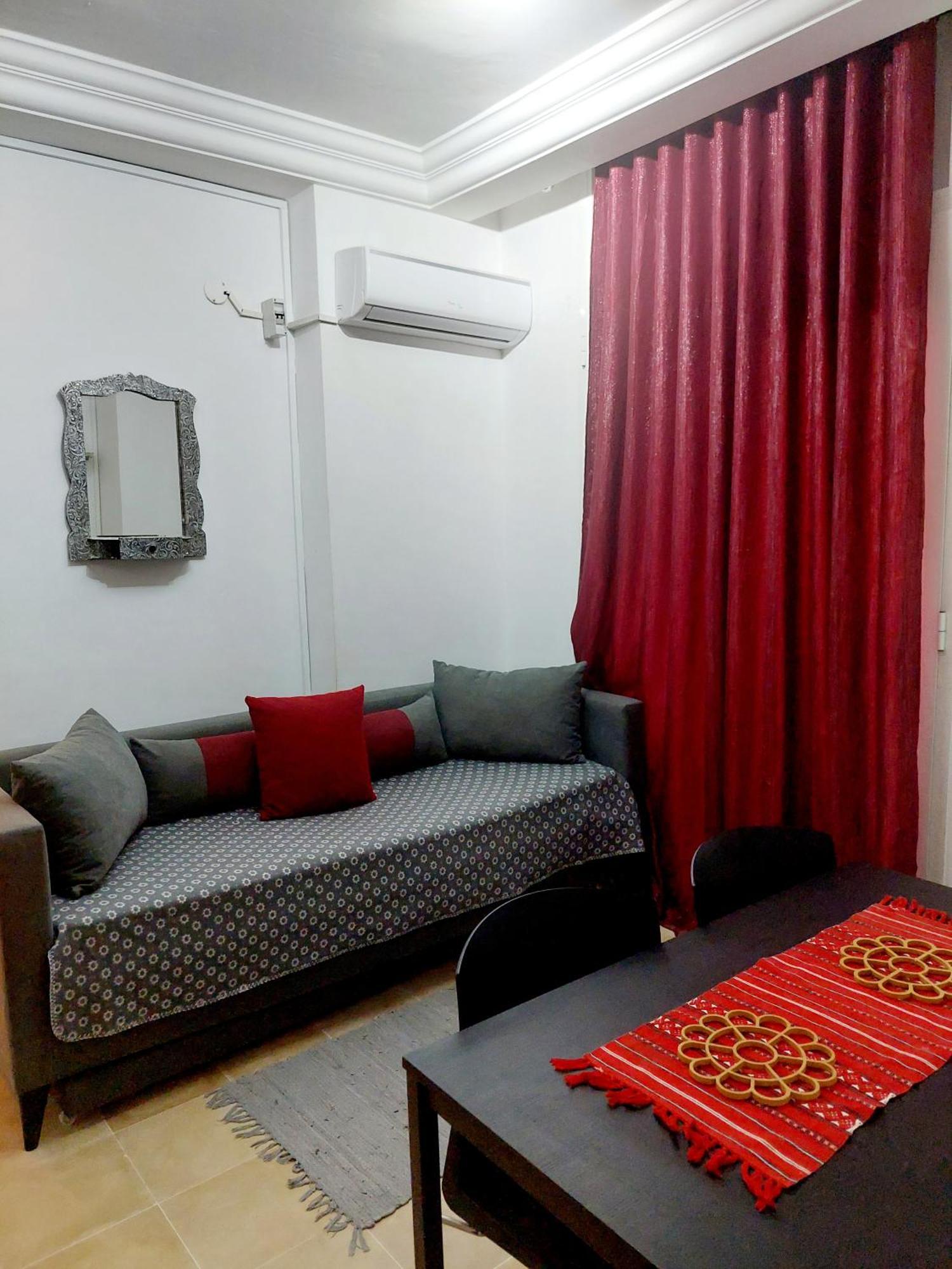 El Aouina: Superbe appartement S+1 en résidence Tunis Extérieur photo